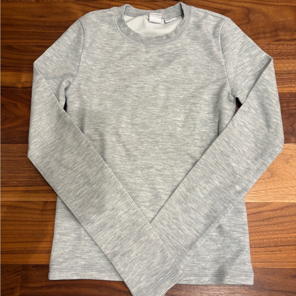 Aritzia Light Gray Women’s Crewneck Sweater